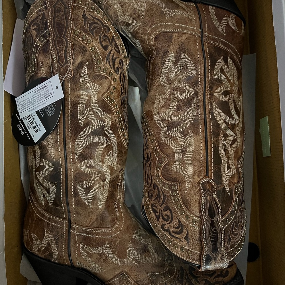 Laredo Women’s Braylynn Studded Leather Western Boots - Picture 2 of 7